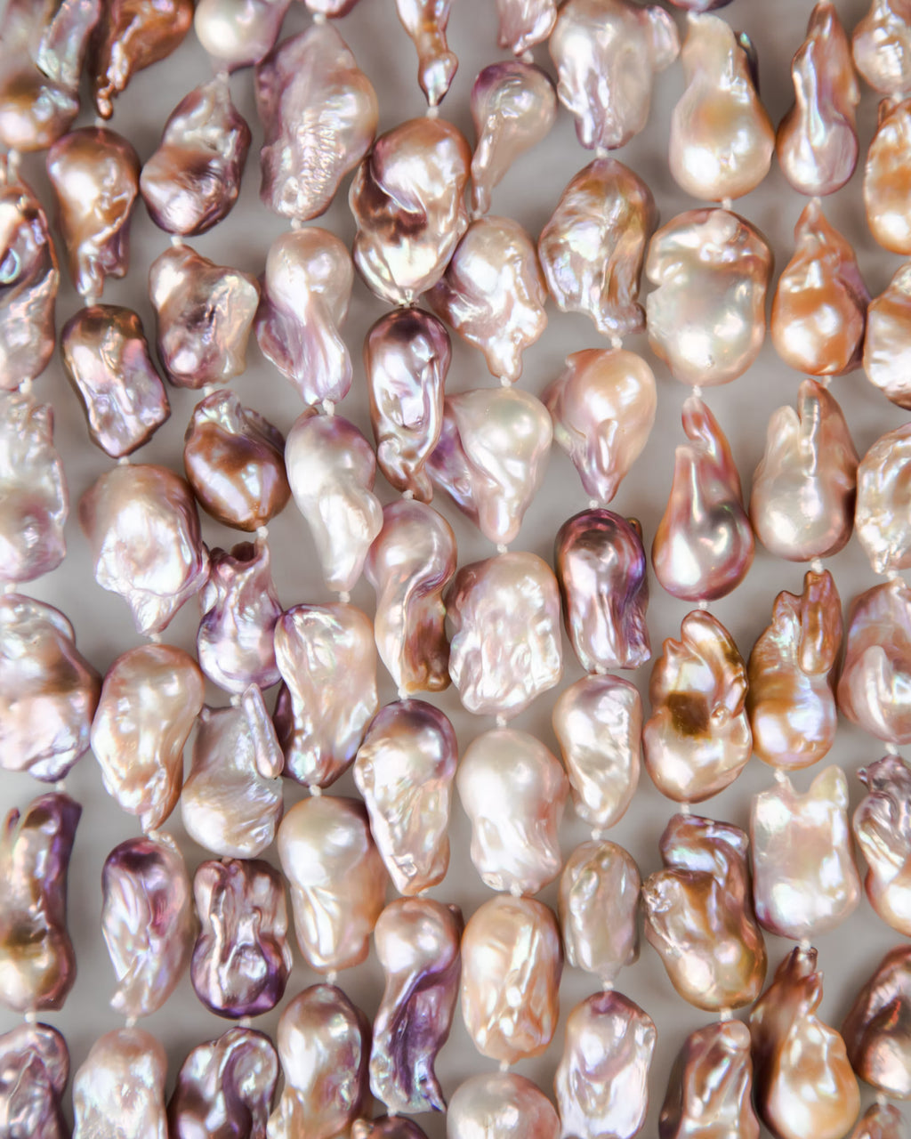 Auralen  | Petit Baroque Pearl Stud in Plum Blush