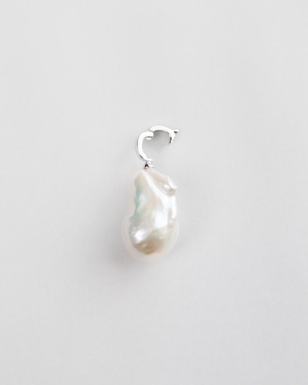 Lumiel | Baroque Pearl Pendant in Cream