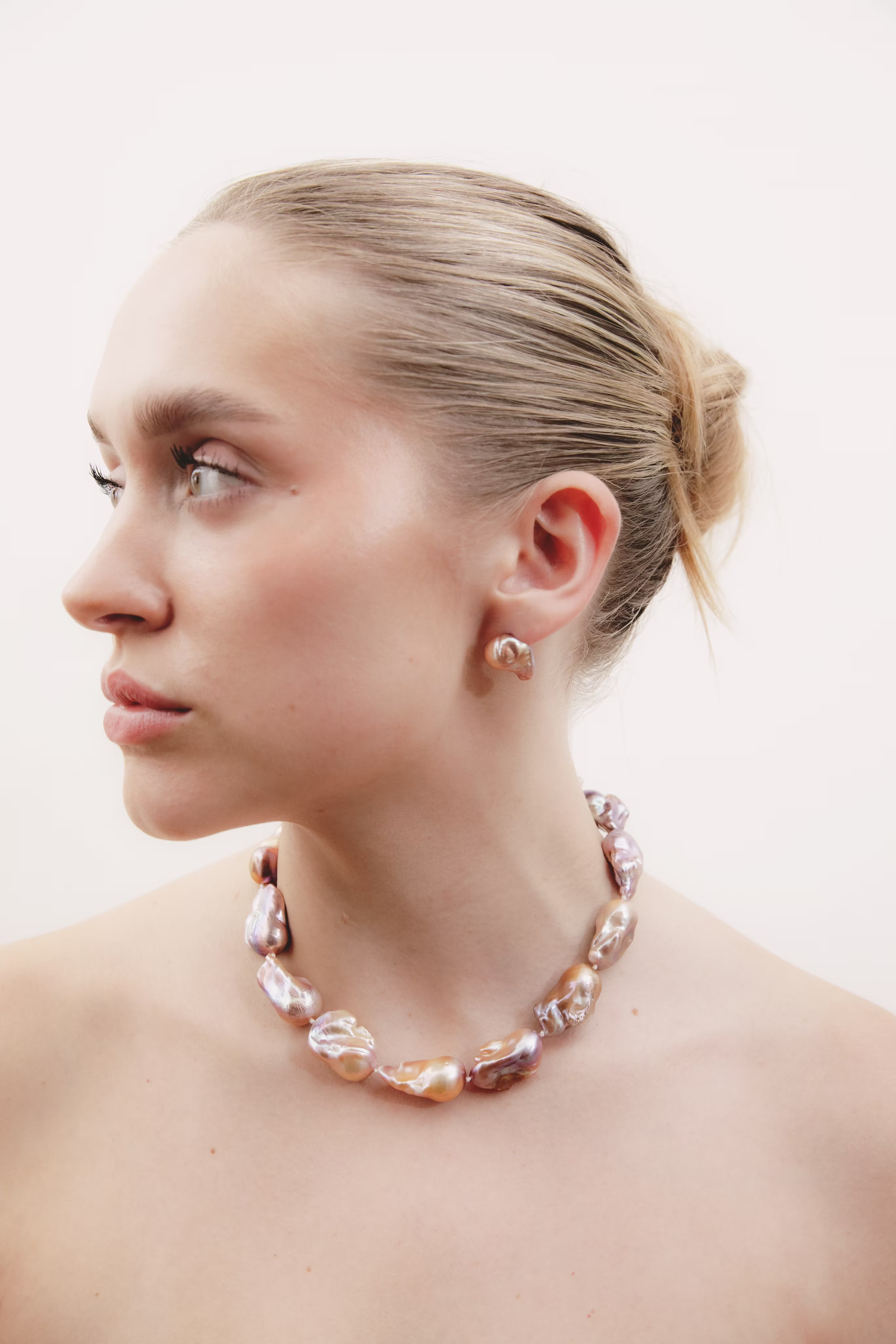 Ondine | Grand Baroque Pearl Necklace in Plum Blush